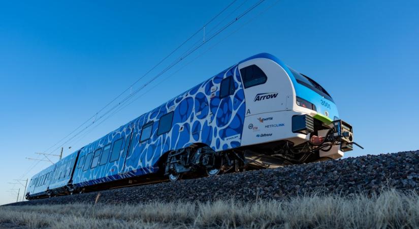 Svájci, hidrogénüzemű vonat 2803 kilométernyi nonstop utazással