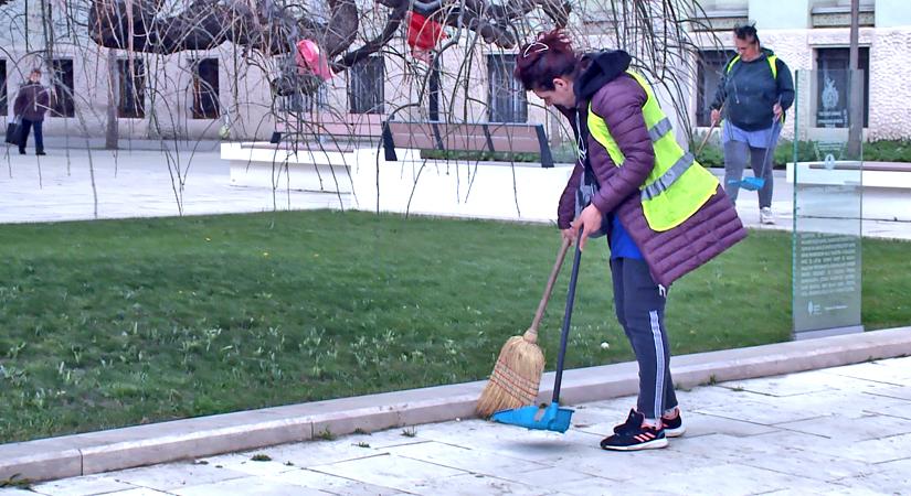 Nagytakarítás: hatmillió négyzetméternyi területet tisztítanak meg Debrecenben – videóval