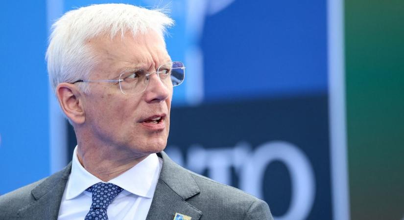 Hivatali visszaéléssel vádolták, lemondott a lett külügyminiszter