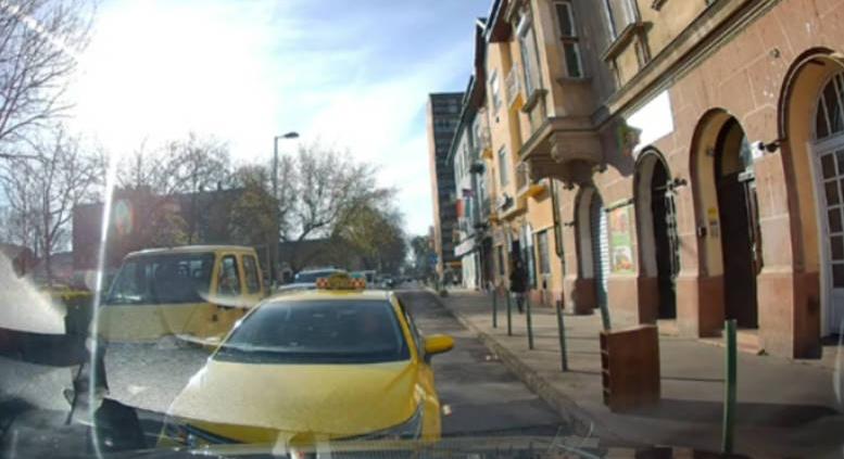 Átlagautós tanította móresre a tolakodó taxist Budapesten
