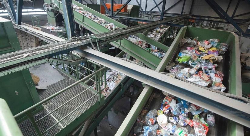 Mi történik Debrecenben a szelektívbe dobott hulladékkal? – „kikukáztuk” a válaszokat! - fotókkal, videóval