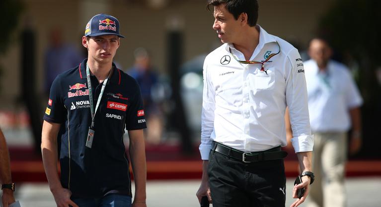 A Mercedes csapatvezetője nyiltan kijelentette: Verstappent akarják