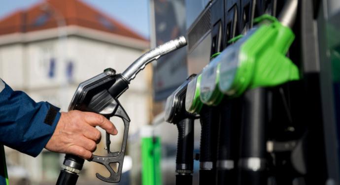 Ismét emelkedett a benzin ára, most már több mint 12 százalékkal drágult az első negyedévben