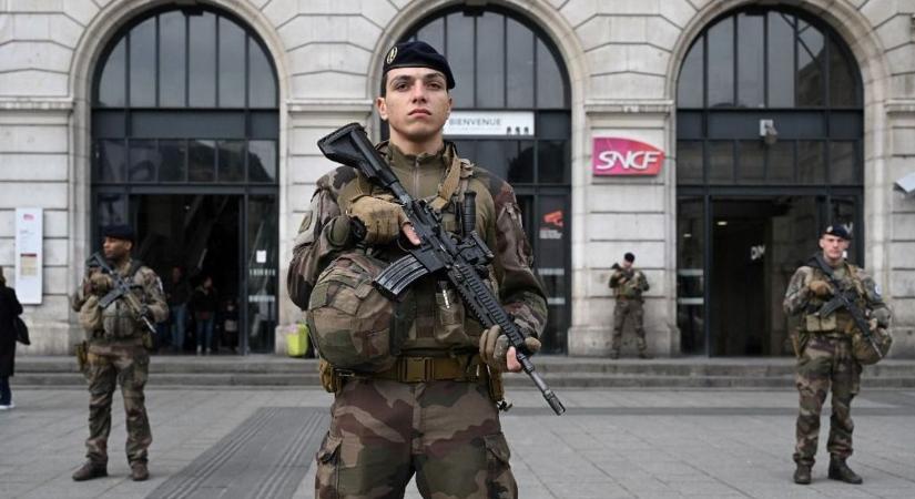 Franciaország több ezer rendfenntartót kért szövetségeseitől a párizsi olimpia idejére