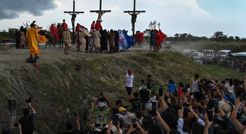 Idén is keresztre feszítették a legfanatikusabb katolikusokat a Fülöp-szigeteken