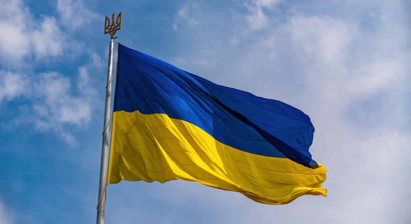 Fellélegezhetnek az ukránok, jelentős támogatás érkezik