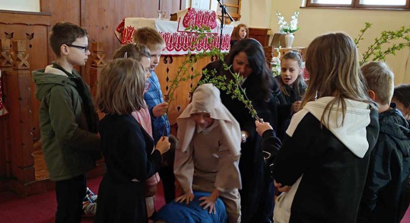 Húsvéti ünnepkör a tapolcai református gyülekezetben