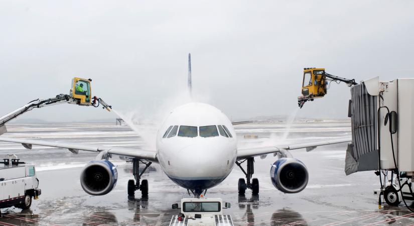 Hatalmas a káosz a Liszt Ferenc repülőtéren: Pofonegyszerű ok miatt nem tudott több gép felszállni