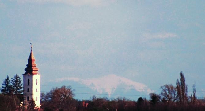 Kelet felé nézve is havas hegycsúcsokat láthattunk