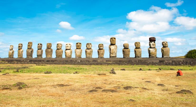 A Húsvét-sziget legnagyobb rejtélye: hogy képesek mozogni a moai szobrok?
