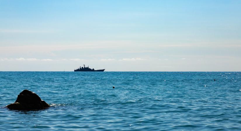Elkergették Szevasztopolból az orosz flotta két hajóját