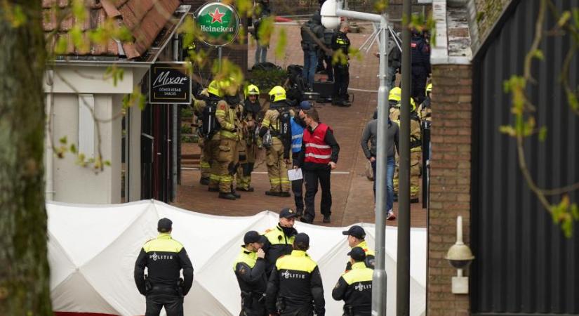 Több embert túszul ejtett egy robbantással fenyegető férfi egy holland kávézóban