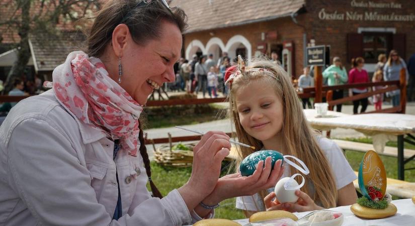 Húsvétváró Pityerszeren: Gryllus Vilmos is szórakoztatta a családokat