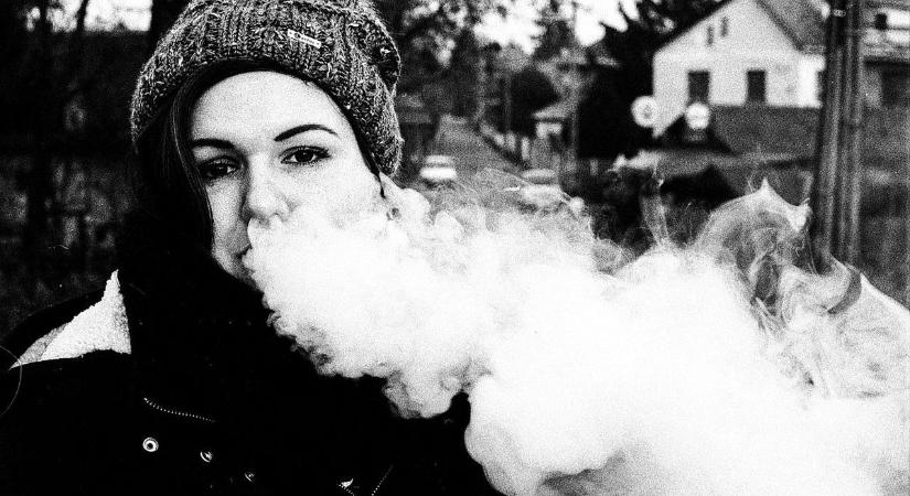 A szülőknek sem árt tudni: újabb ízesített e-cigaretta hódít a fiatalok körében