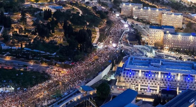 Soktízezren tüntettek Izraelben előre hozott parlamenti választásokat követelve