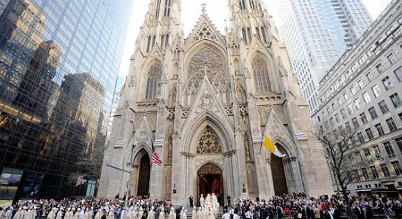 Megzavartak egy húsvéti istentiszteletet New Yorkban