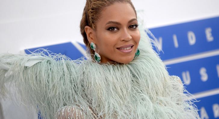 Felháborodtak a rajongók, hatalmas baki csúszott Beyoncé új albumának előrendelt lemez- és CD kiadásaira