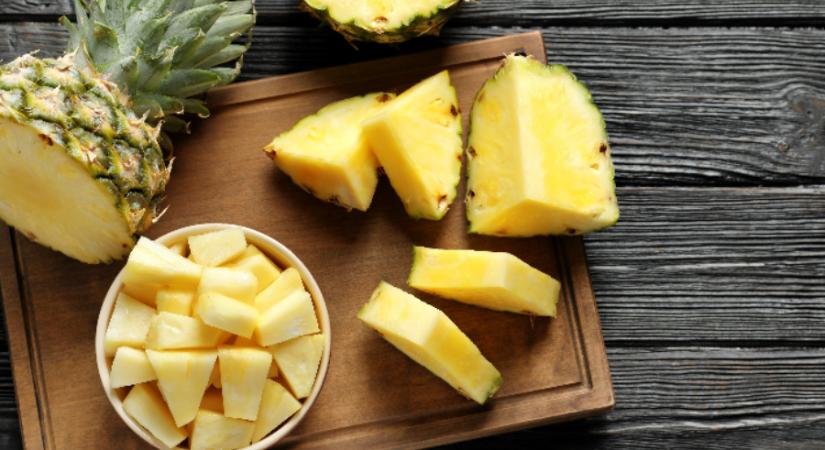 Itt a furcsa ok, amiért ananászt kell enni lefekvés előtt
