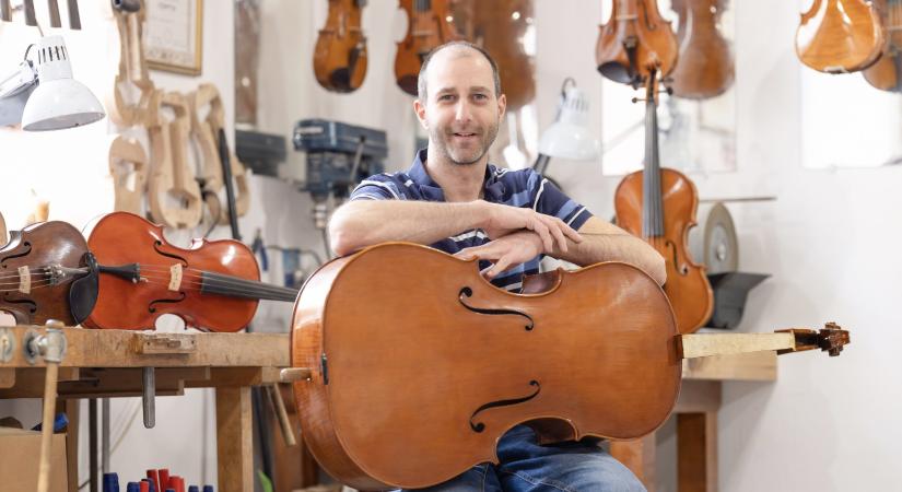 Stradivari nyomában – Mesterhegedűk a Kisfaludy utcából
