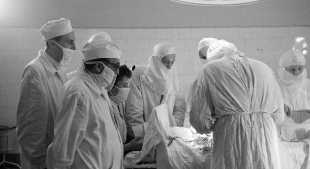 A plasztikai sebészet hívéhez kötődik az első sikeres szervátültetés
