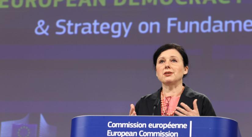 Vera Jourová: Magyarország jogosan kapott forrásokat