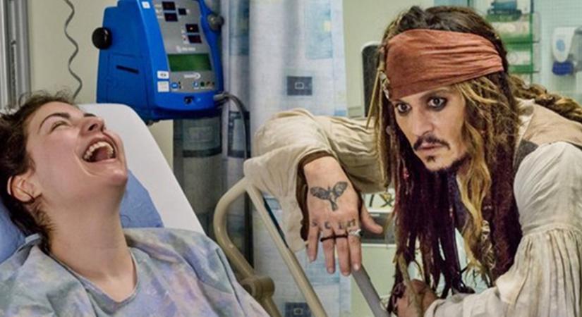 Johnny Depp újra Jack Sparrow kapitány bőrébe bújt egy halálosan beteg gyermek miatt (Videó!)