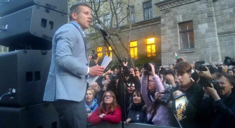 Magyar Péter: informálisan már többen megkeresték őt Orbán környezetéből és a Dobrev-féle árnyékkormányból