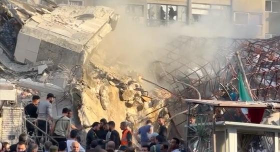 Az iráni állami tv szerint izraeli légicsapás végzett egy magas rangú parancsnokukkal a szíriai fővárosban