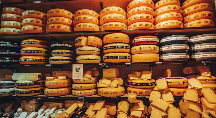 Ki a nagyobb sajtfaló, a hollandok vagy a franciák?