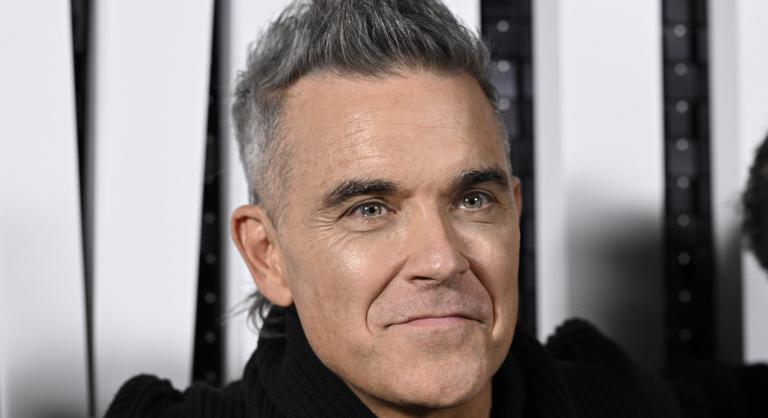 Robbie Williams azt állítja, rendszeresen meglátogatják az idegenek