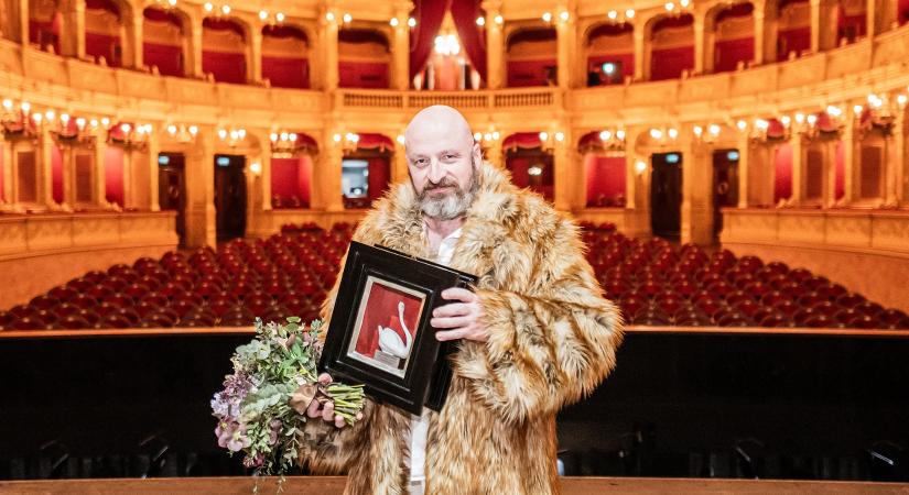 Kálmán Péter a következő évad Kamaraénekese az Operában