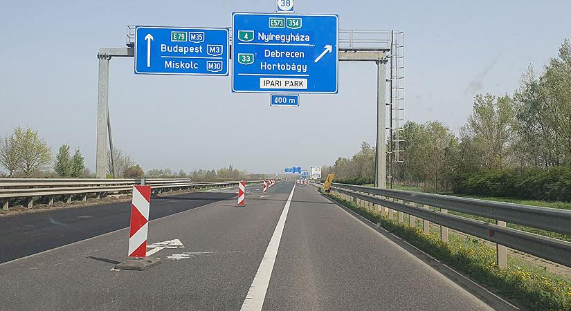 Újabb szakaszokon újítják meg az M35-ös sztráda burkolatát Debrecen térségében
