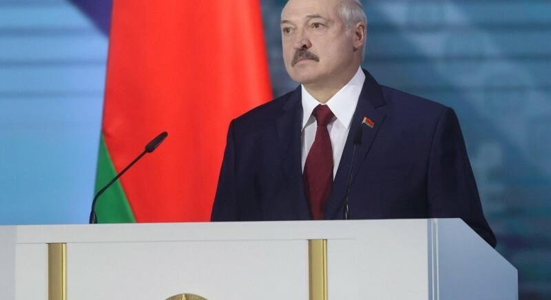 Lukasenka: „Fehéroroszország békés, de felkészül egy háború lehetőségére”