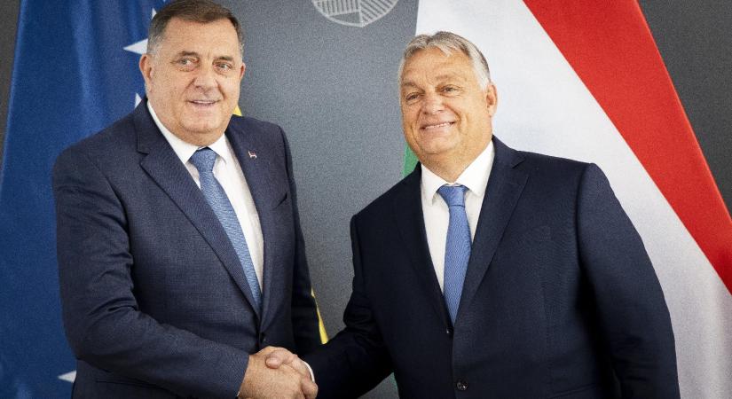 Orbán csütörtökön a bosnyák cimborájához reppen, és kap tőle egy ugyanolyan kitüntetést, mint Putyin
