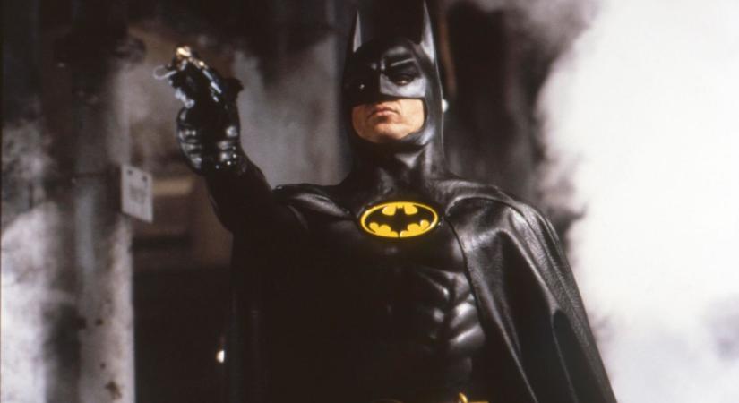 Michael Keaton szerint "tökös húzás volt", hogy rá osztották Batman szerepét, és ezzel még Mark Hamillt is inspirálta abban, hogy elvállaljon egy legendás DC-szerepet