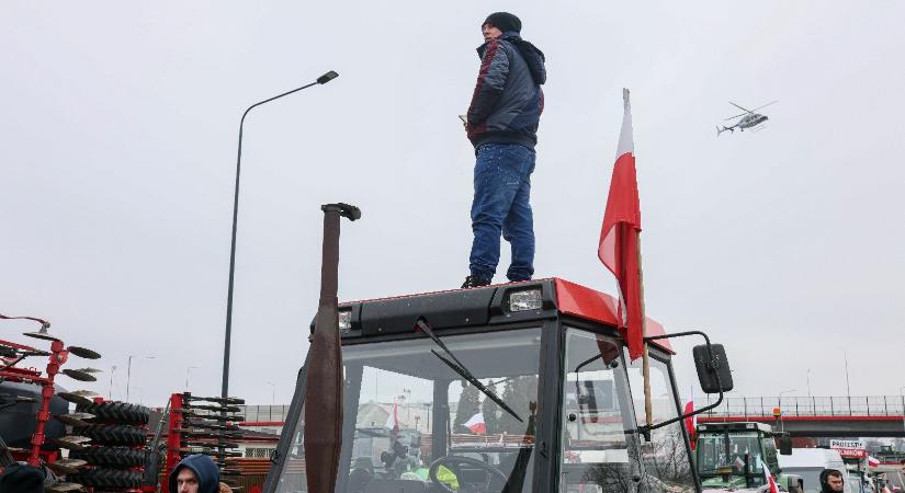 Szakszervezeti vezető: „semmi sincs, csak káosz” – Ülősztrájkba kezdtek a lengyel gazdák