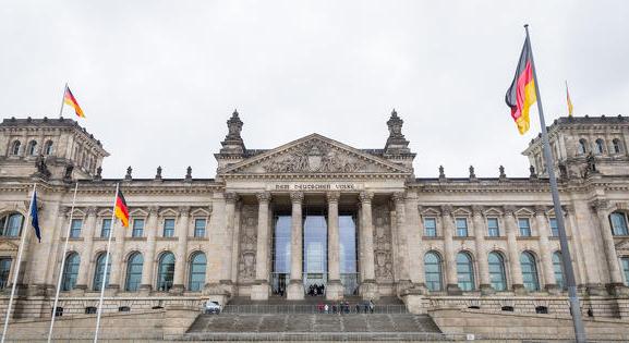 Német gazdasági szervezetek reformintézkedéseket várnak a kormánytól