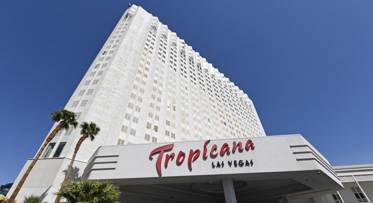 A földig rombolják a Las Vegas-i Tropicanát – vajon mi épül a legendás kaszinó helyén?