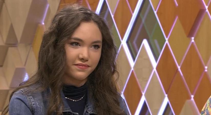 Gyönyörű nővé érett Kóbor János lánya, Léna 17 éves lett: mindenkit elvarázsol a szépségével - fotó