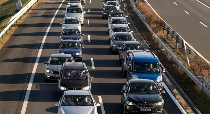 Javítási munkálatok miatt torlódik a forgalom az M3-as autópályán