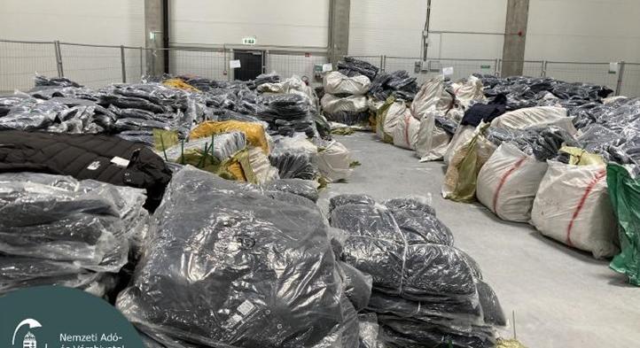 Milliárdos ruhafogás egy Szabolcs-Szatmár-Bereg Vármegyei raktárban