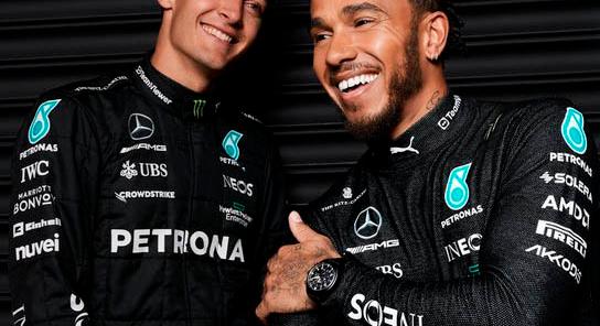 Hivatalosan is eldőlt Lewis Hamilton jövője