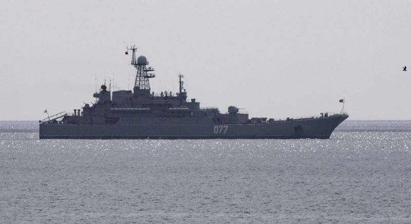 A Kelet-kínai-tengeren gyakorlatoznak az orosz és a kínai hadiflotta hajói