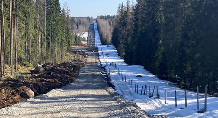 Finnország megkezdte a határkerítés építését