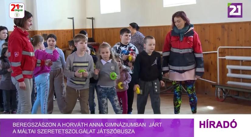 Beregszászon a Horváth Anna Gimnáziumban járt a Máltai Szeretetszolgálat játszóbusza (videó)