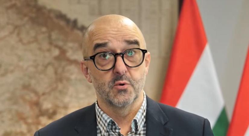 Kovács Zoltán így reagált az olasz szélsőbaloldali terrorista apjának vádaskodására  videó