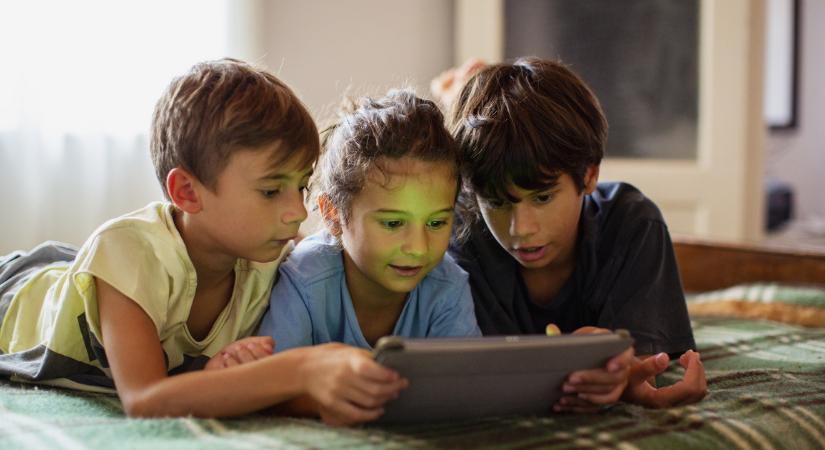 Gyerekek is könnyedén bejelenthetik az őket ért online bántalmazásokat