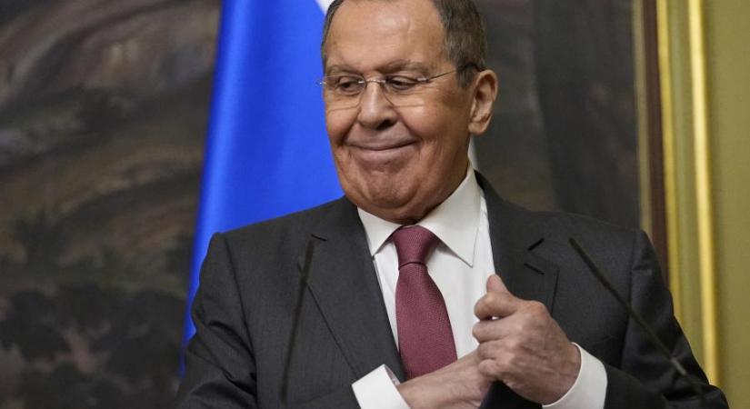 Szergej Lavrov szerint nem az ukrán elnökkel kell tárgyalni a békéről, hanem azokkal, akik utasítják