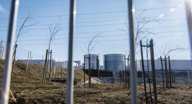 Magzatkárosító oldószert találtak a Samsung-gyár mellett kiömlő szennyvízben