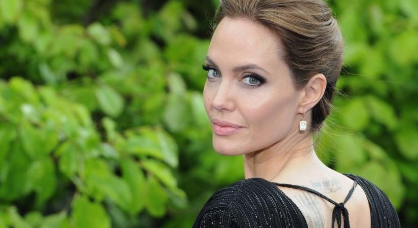 Angelina Jolie és 15 éves lánya olyanok, mint két tojás